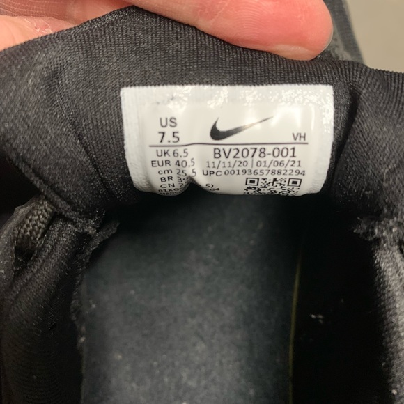 Mens size 7.5 (womens 9) black and white Nyjah Huston Nikes. - Picture 2 of 3